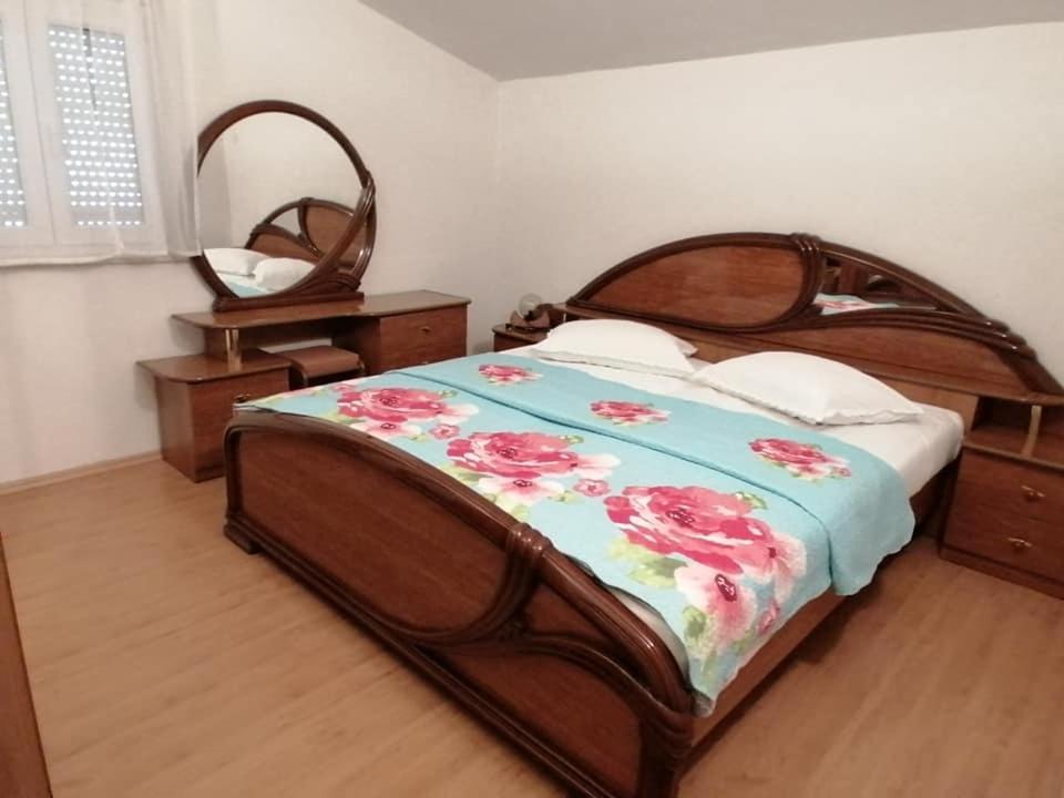 Pacho Baška Voda Exterior foto